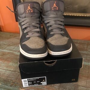 Air Jordan 1 Mid night stadium/black 5.5 Y Sneakers